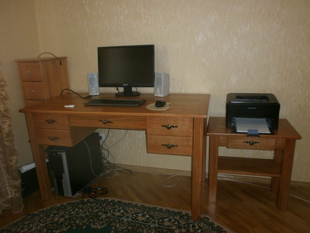 Продам стол из массива дуба