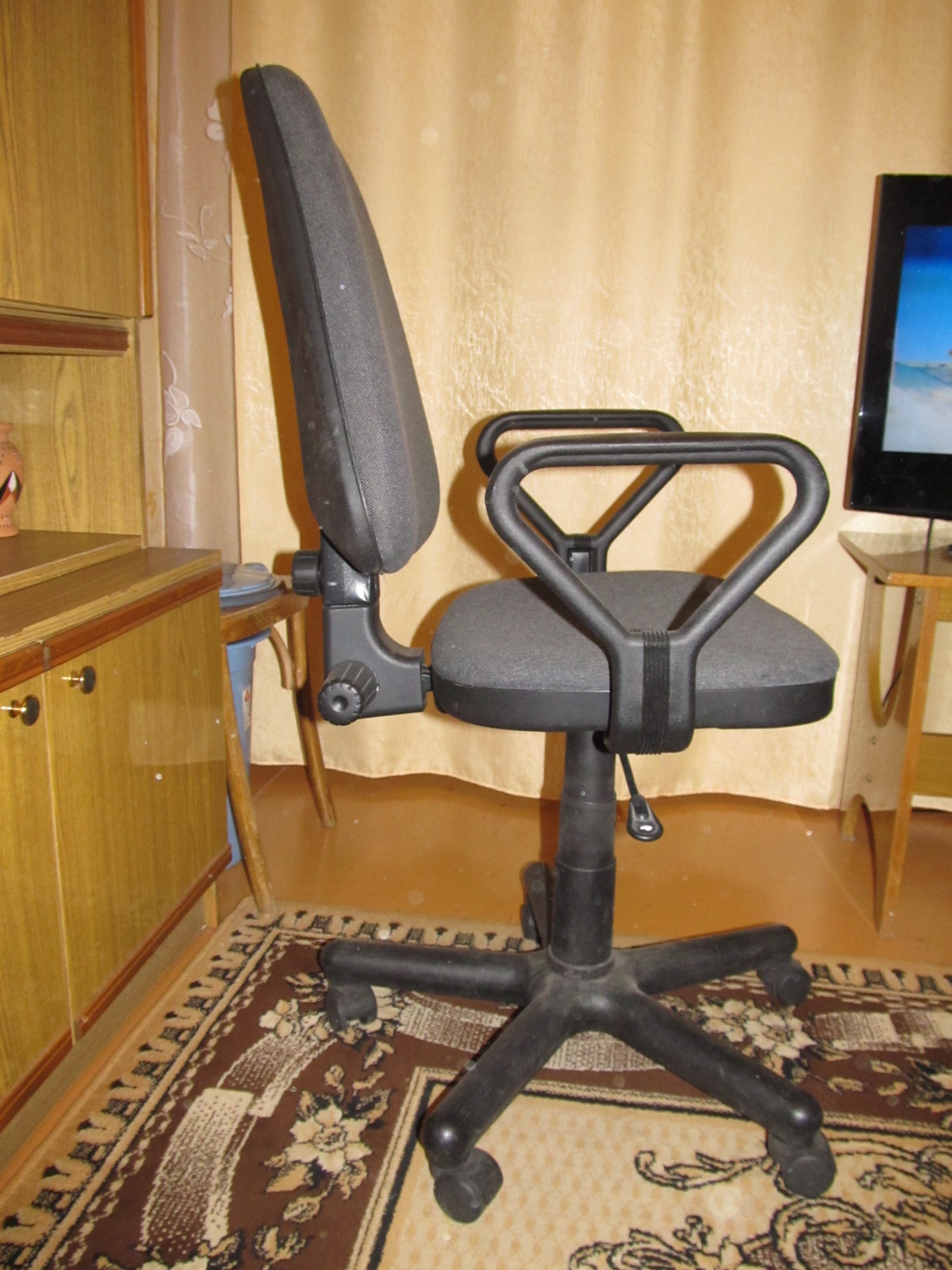 Продам бу офисные стулья в Минске