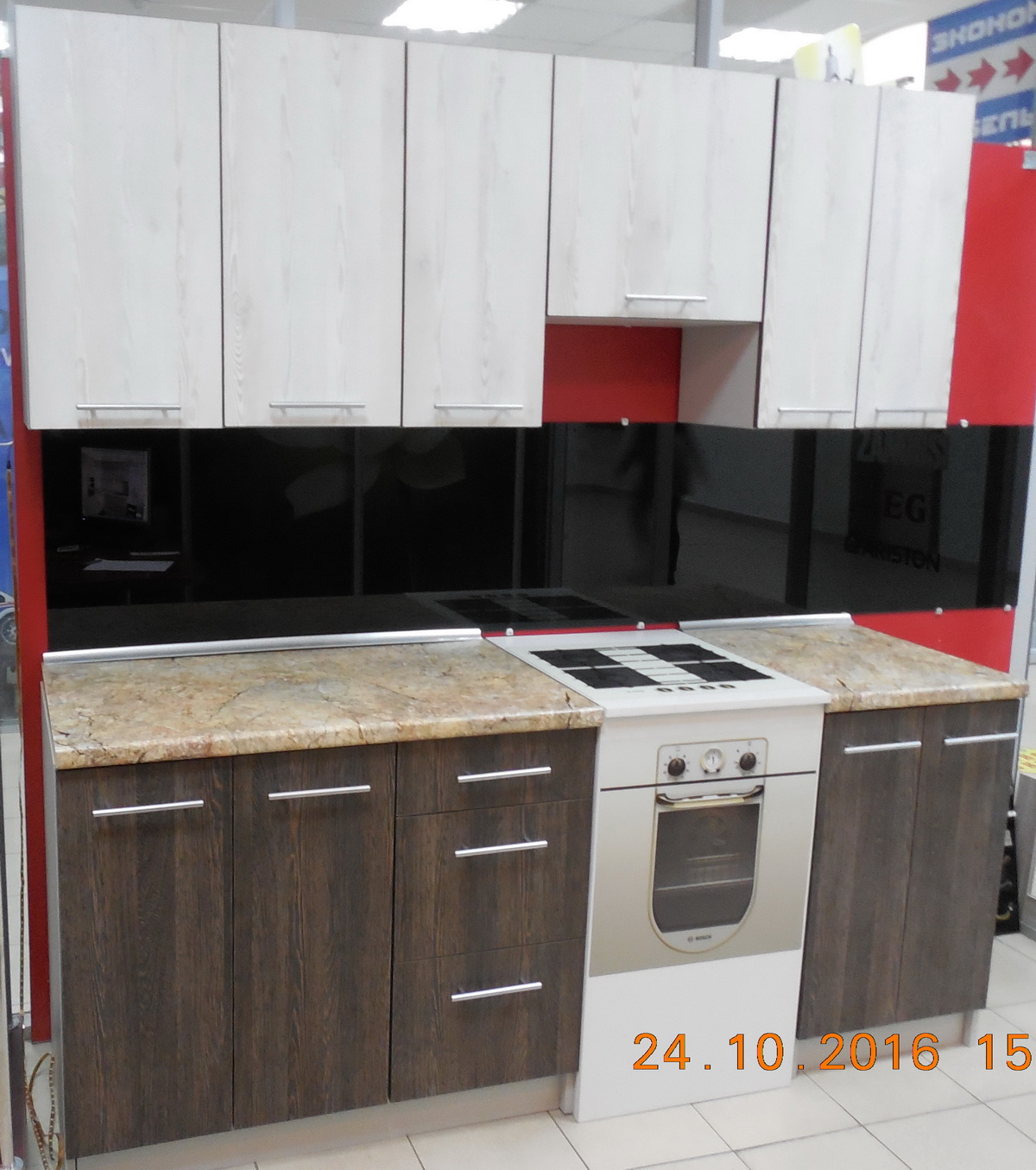 Продам линейную кухню в Минске