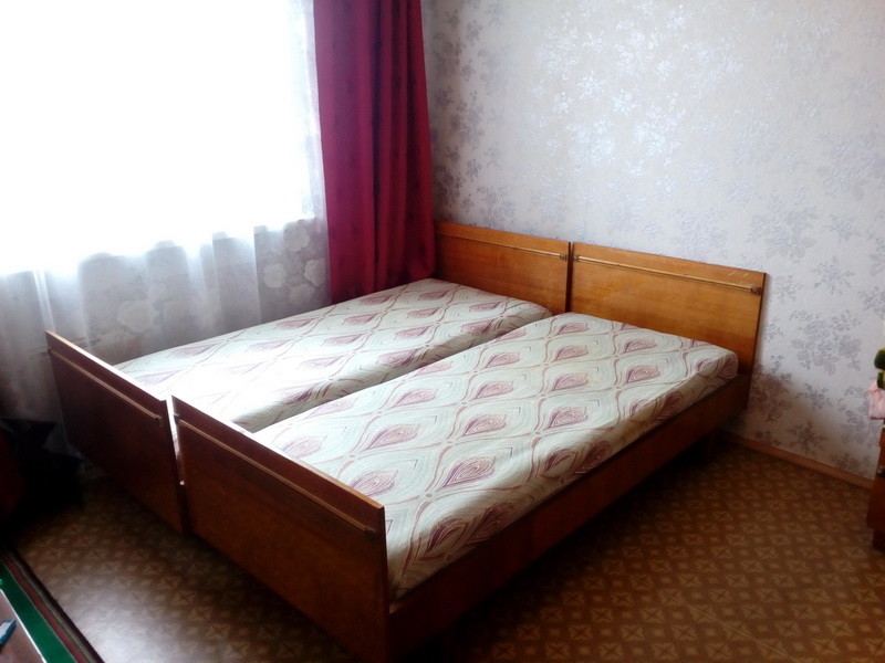 Продам две кровати и шкаф БУ в Минске