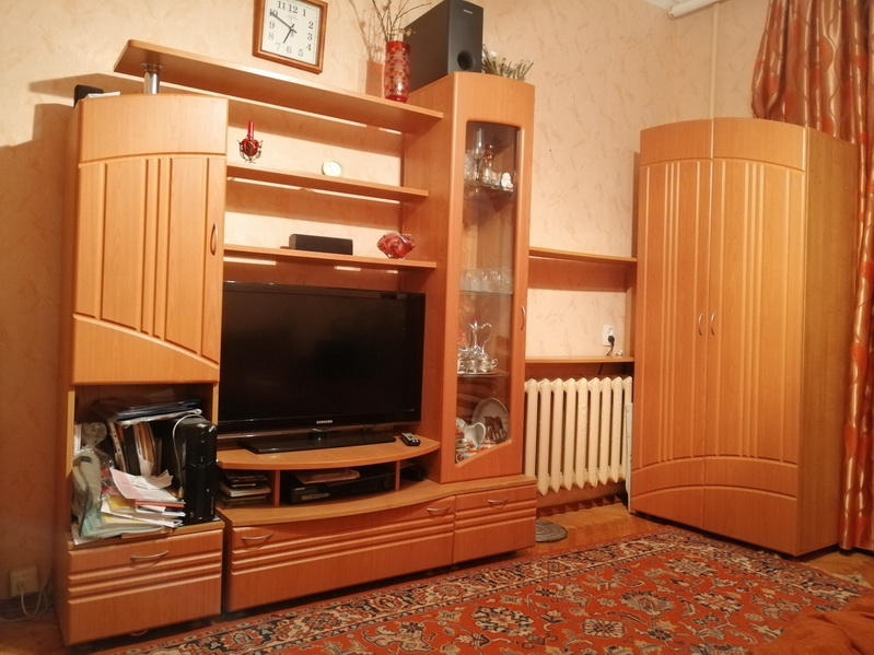 Продаю фабричную горку стенку со шкафом в Могилеве