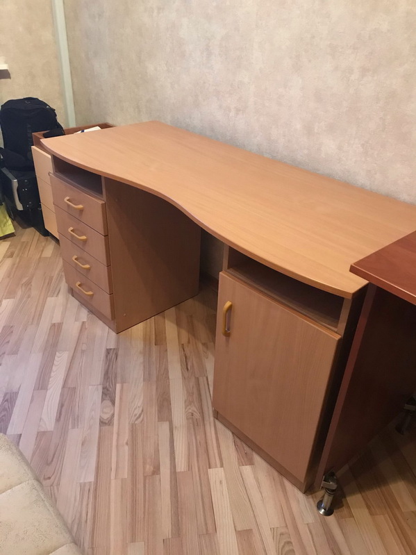 Продам стол письменный БУ в Минске