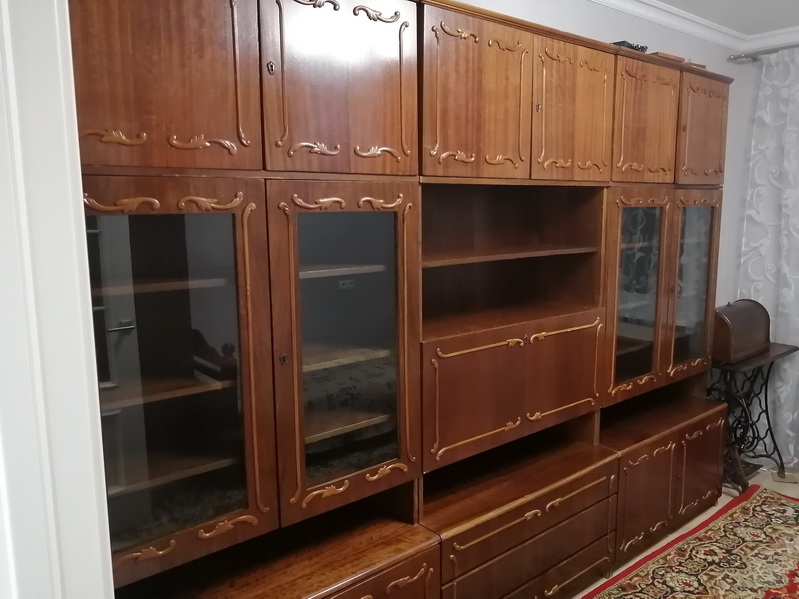 Продам секцию, шкаф и тумбу БУ в Минске
