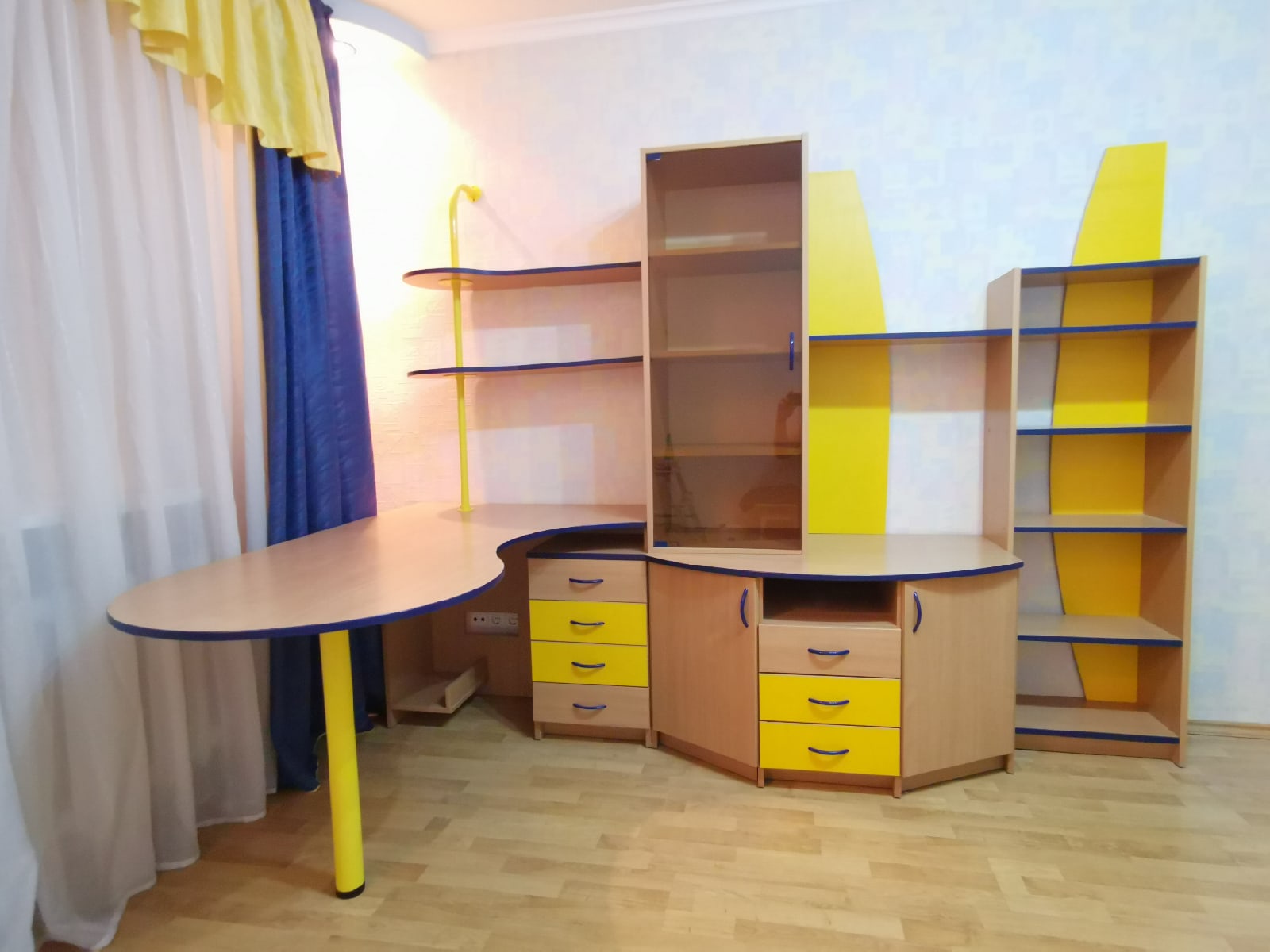 Мебель в детскую комнату заказная БУ в Минске