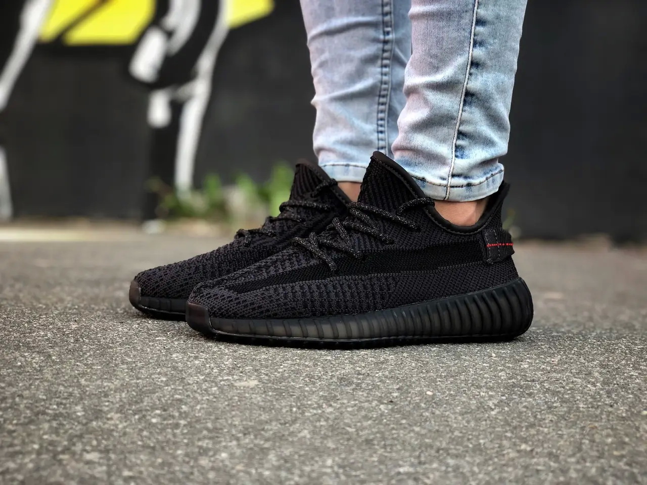 Как распознать оригинальную обувь Adidas?